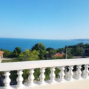 https://trakata-villa-apartments.varna-hotels.com